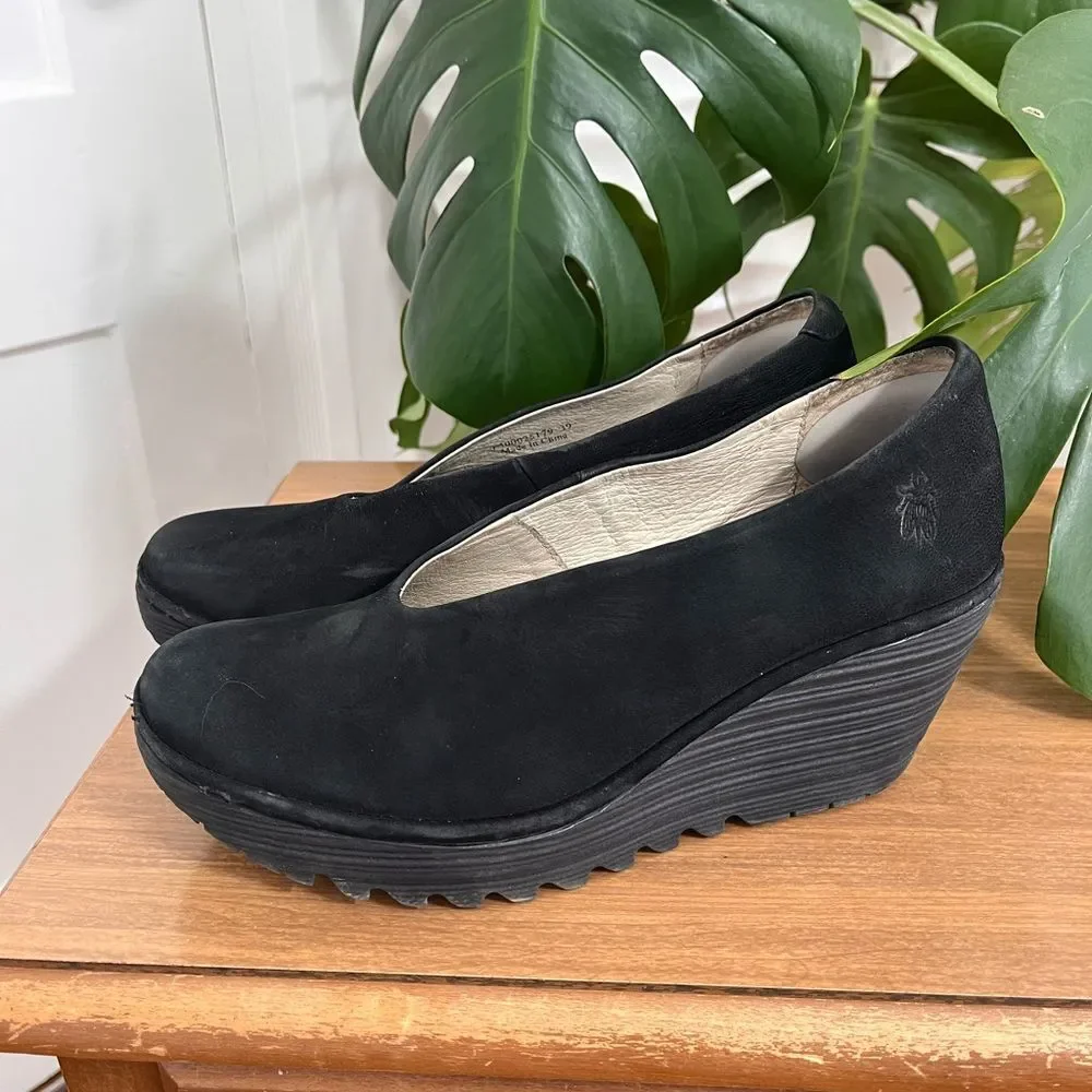 Fly London Yaz Cupido Leather Wedge in Black Size 39